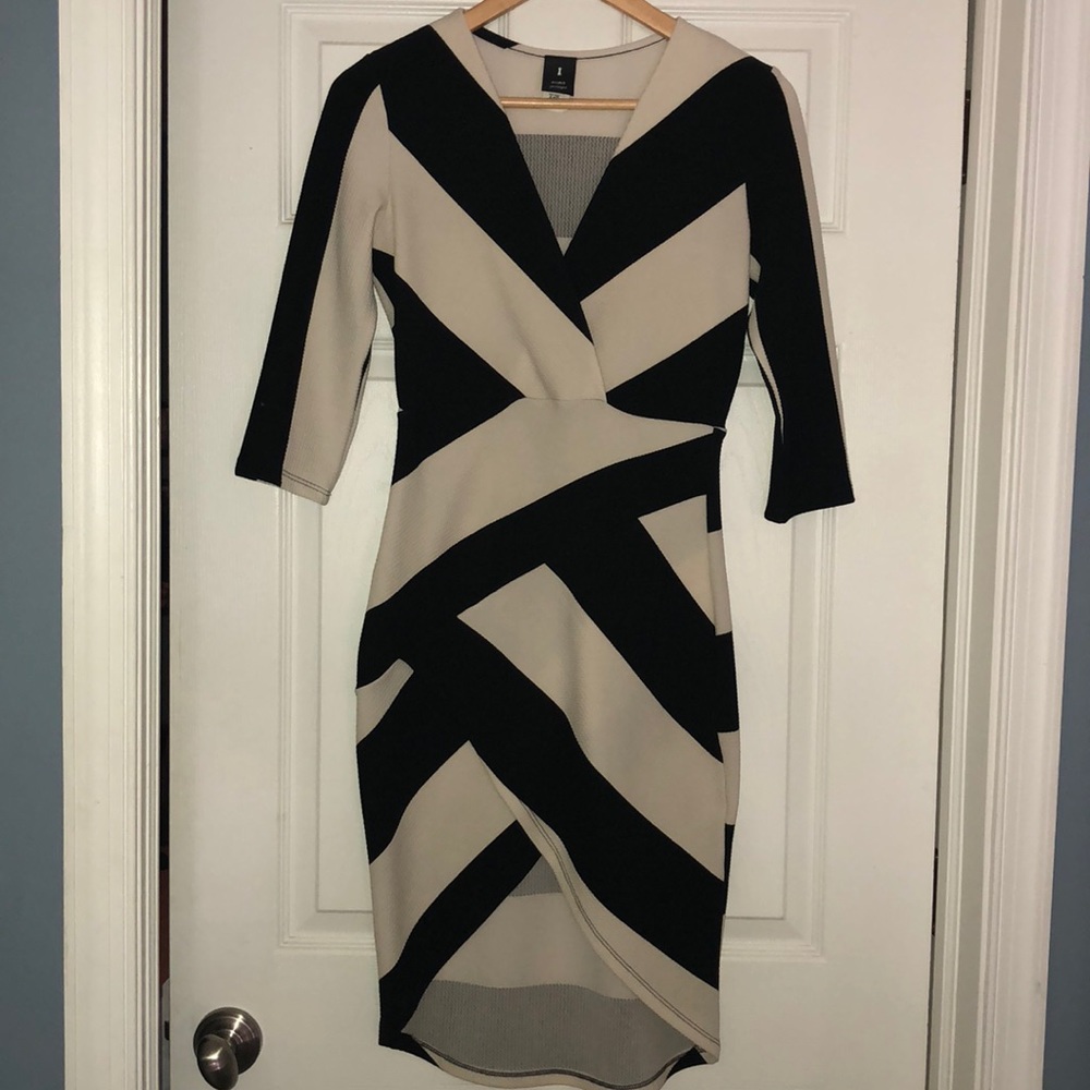 Black / Cream quarter sleeve dress